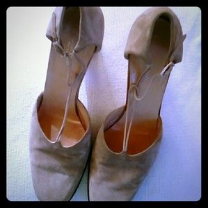 Women's shoes by Calvin klein